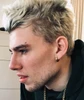 Ezra хэрэглэгчийн профайл зураг