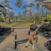 Hulagway sa profile ni Alex