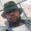 Profile picture of B