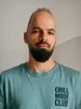 Profile picture of R