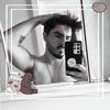 Hulagway sa profile ni Declan