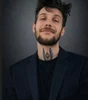 Mutlu profil fotoğrafı