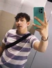 Hulagway sa profile ni Laurence