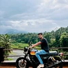 Hulagway sa profile ni Sooraj