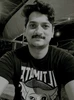 Duab profile ntawm solitary writer