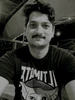 Duab profile ntawm solitary writer