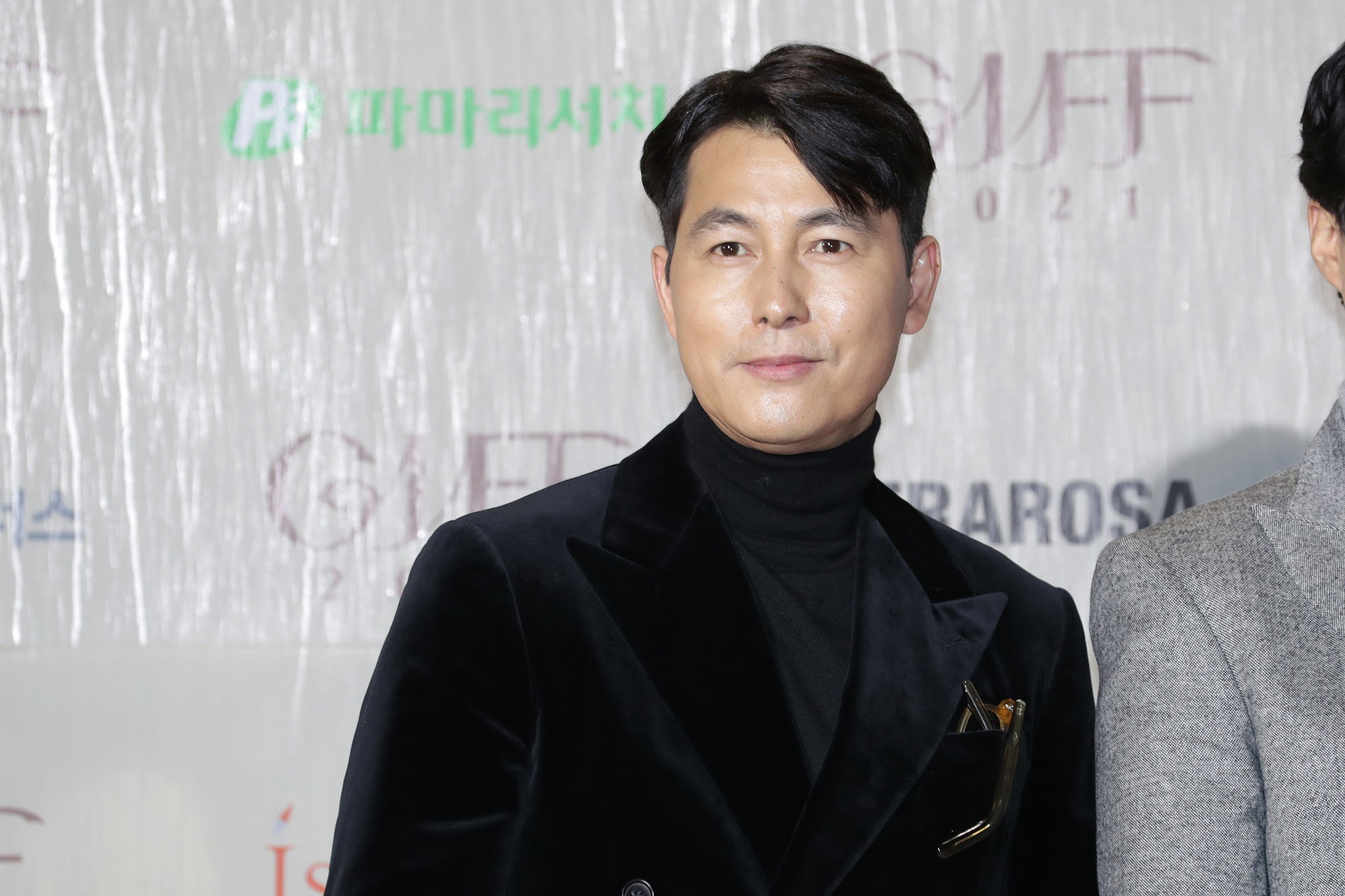 Jung Woo-sung (정우성)님의 프로필 사진