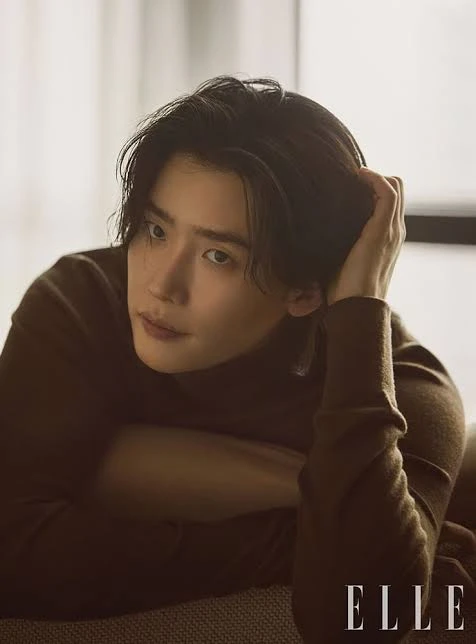 Profile picture of Lee Jong-Suk