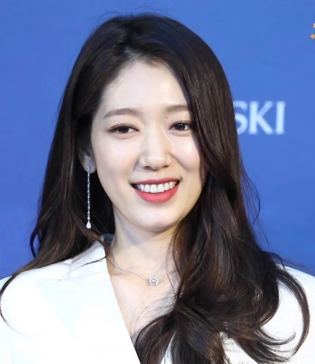 Park Shin-Hye को प्रोफाइल फोटो