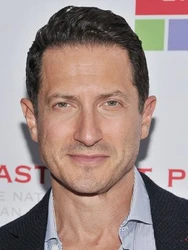 Sasha Roiz