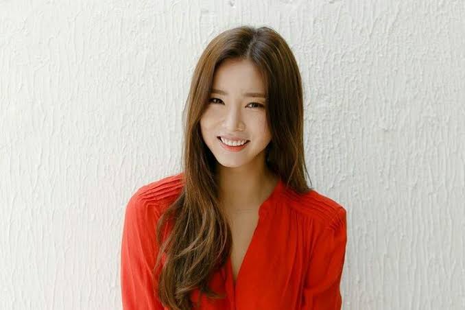 辛世京 (Shin Se-Kyung)的头像