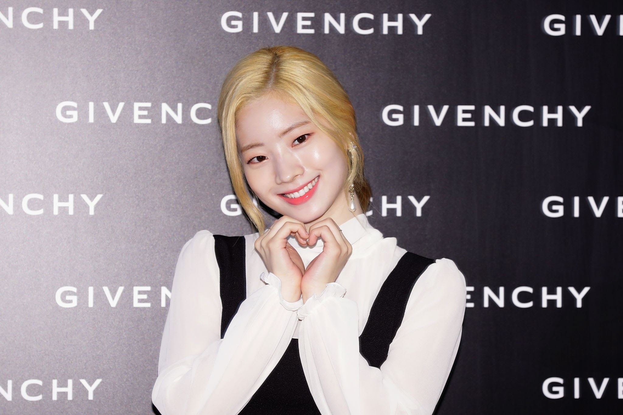 Фота профілю Kim Da-hyun (Dahyun TWICE)