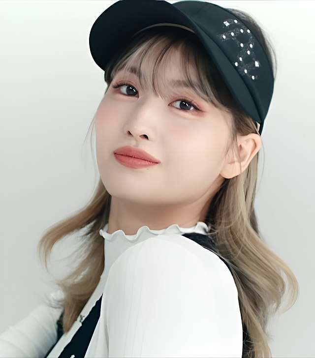 Profile picture of Momo Hirai (Momo TWICE)