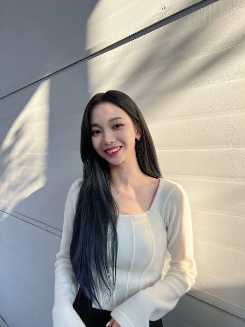 Yu Jimin (Karina aespa) ৰ প্ৰ'ফাইল ফটো