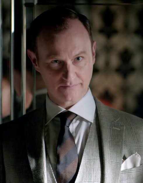 Foto de perfil de Mycroft Holmes