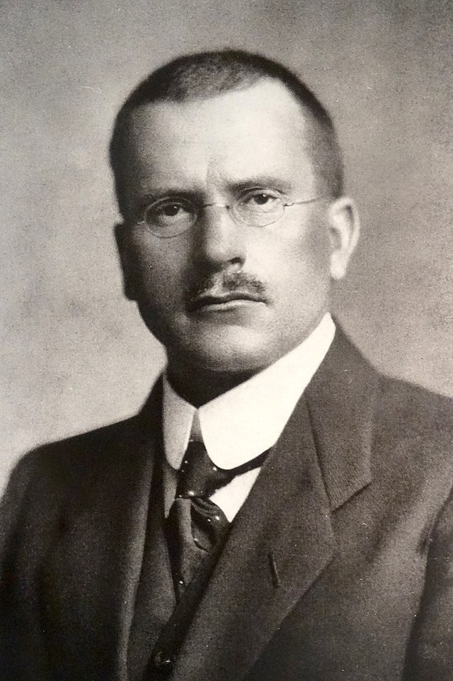 Расми профили Carl Jung