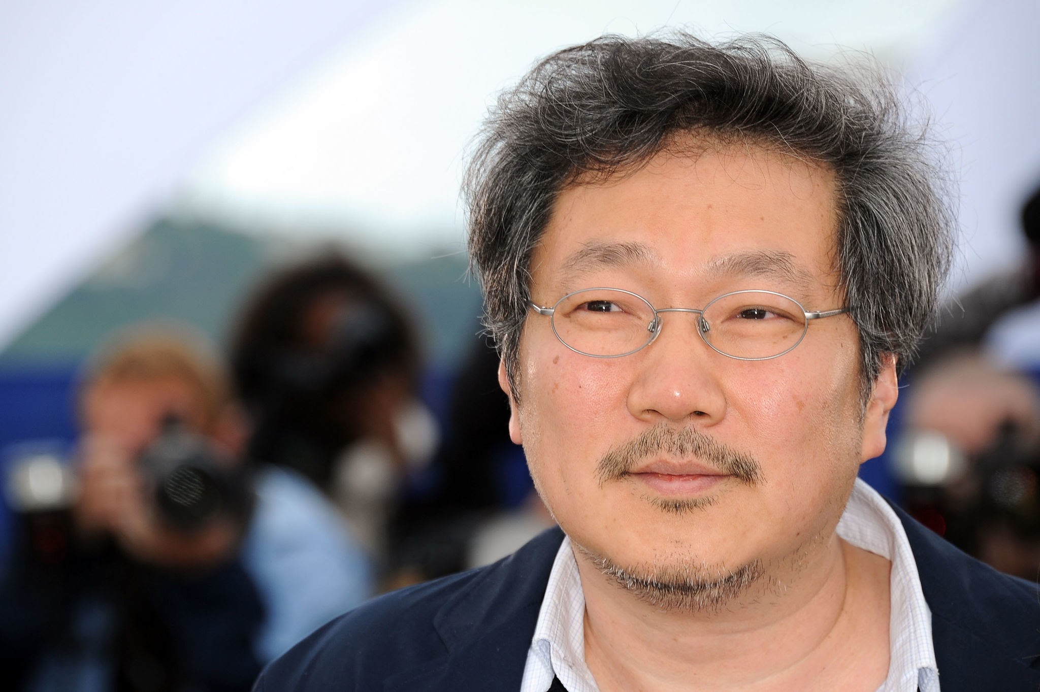 Duab profile ntawm Hong Sang-soo