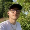 Duab profile ntawm Charlie