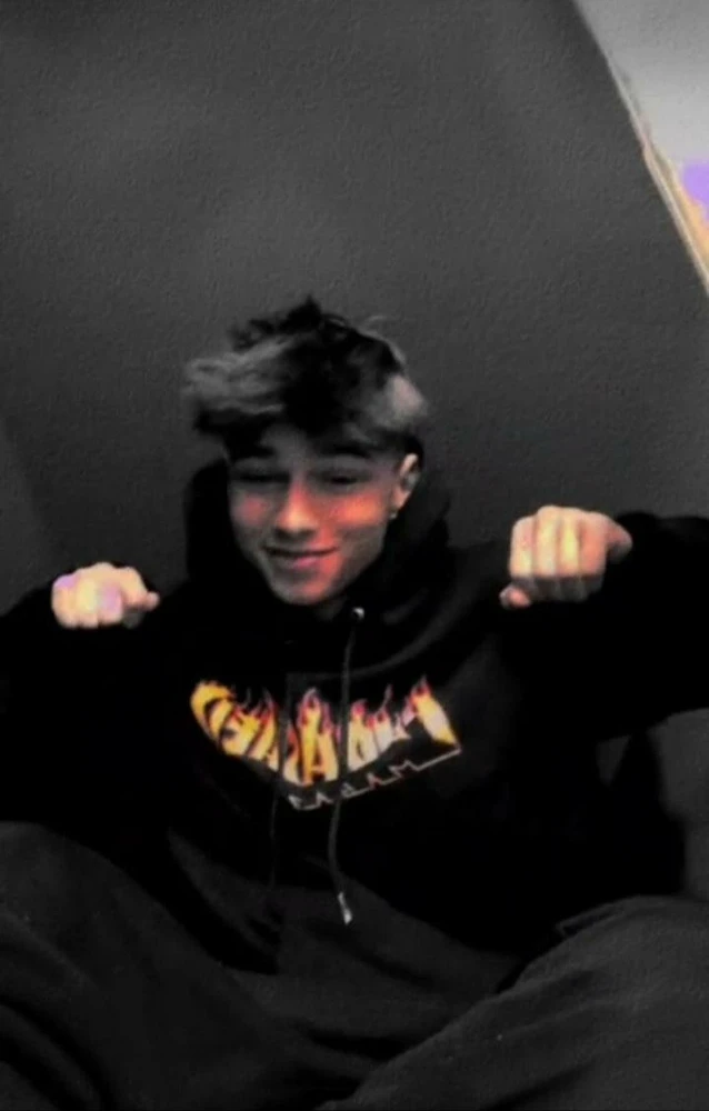 Image uploaded by `N0ah`