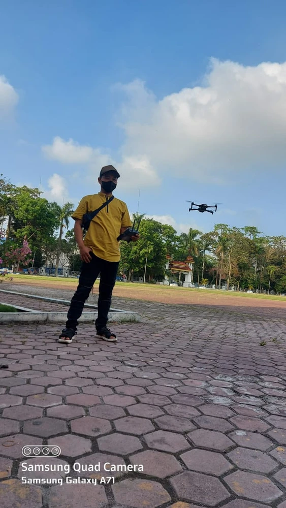 Gambar diunggah oleh Ozhie