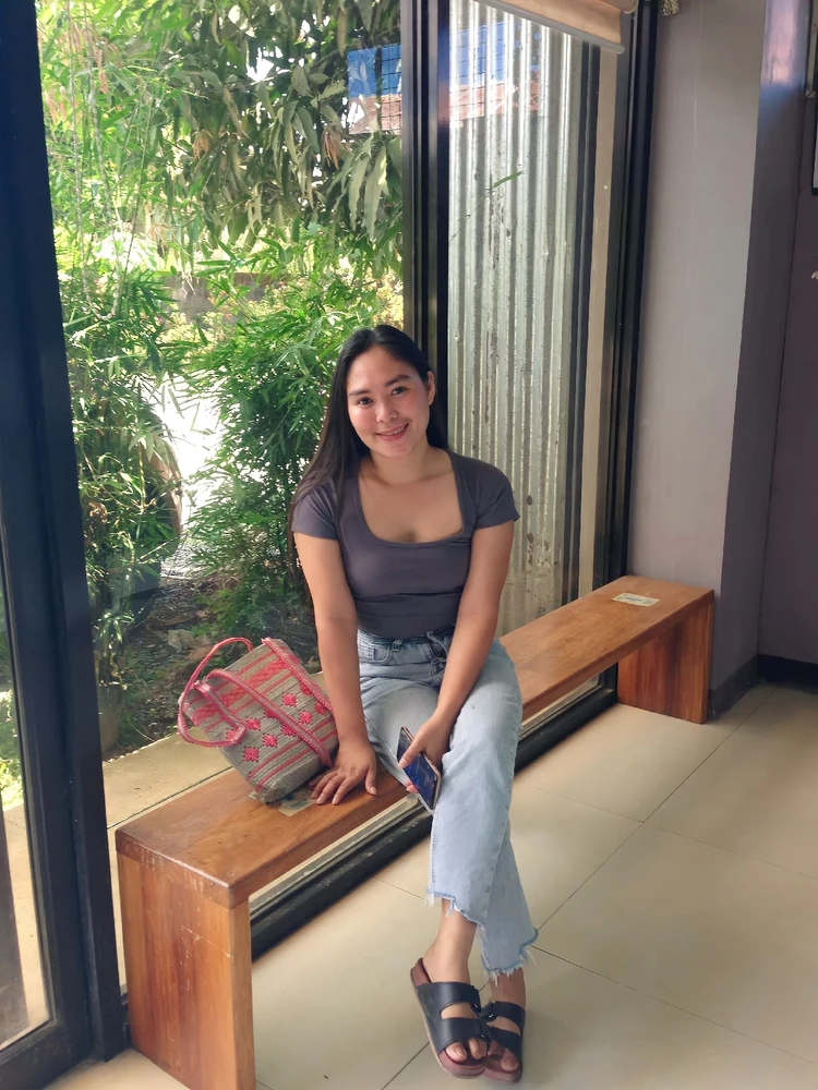Gi-upload ni shiela ang hulagway