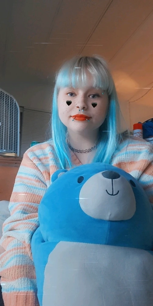 Gi-upload ni TrippyHufflePup ang hulagway