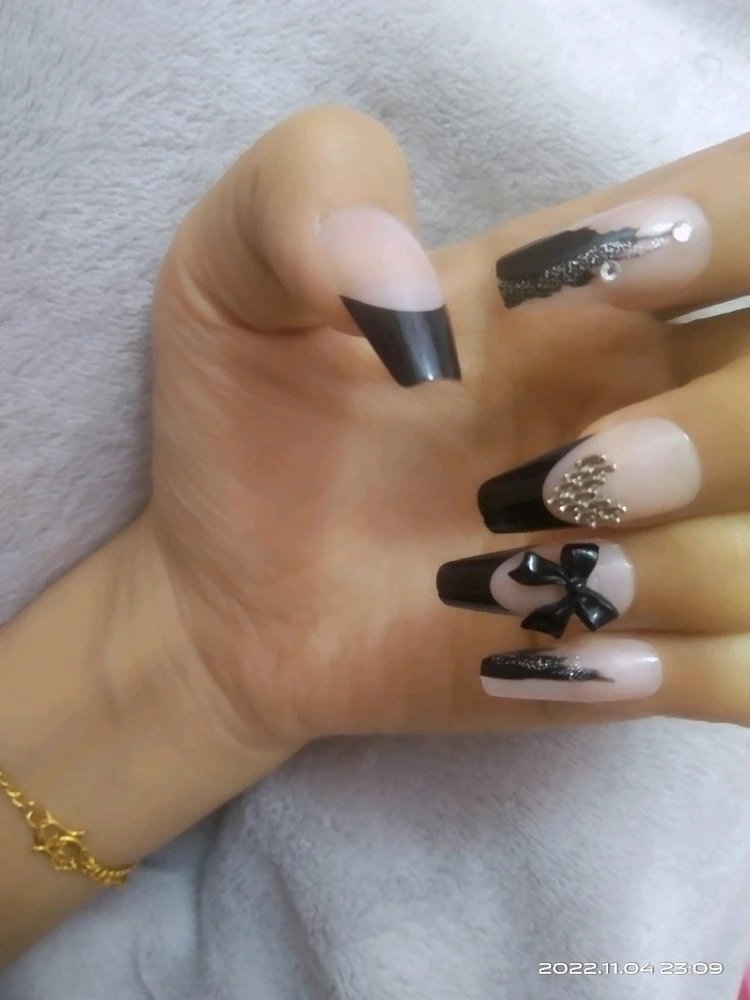 Are you scared of the long nails 💅??