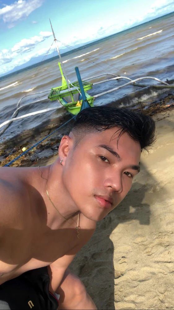 I-upload ni Iankristoff ang larawan