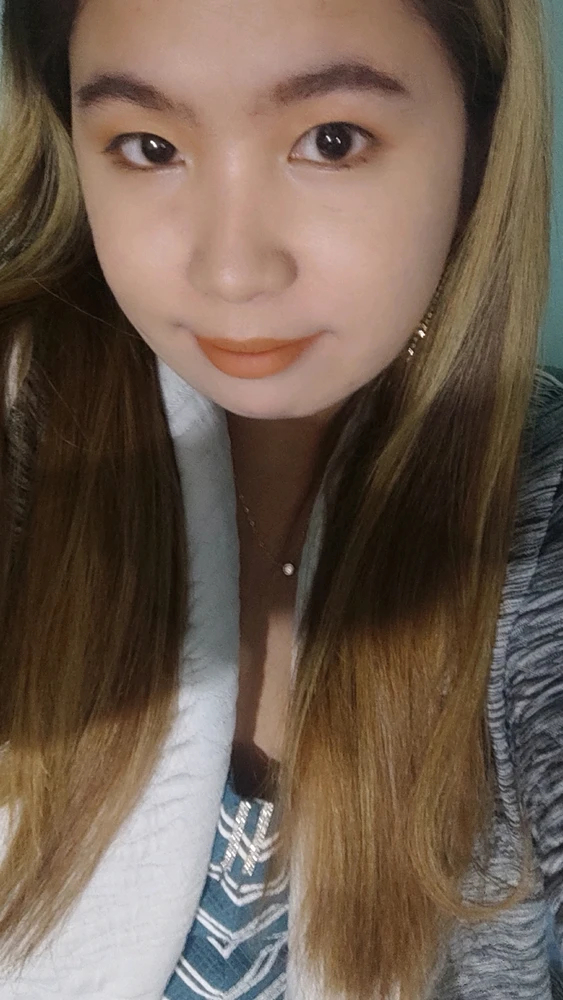 I-upload ni Yssa ang larawan