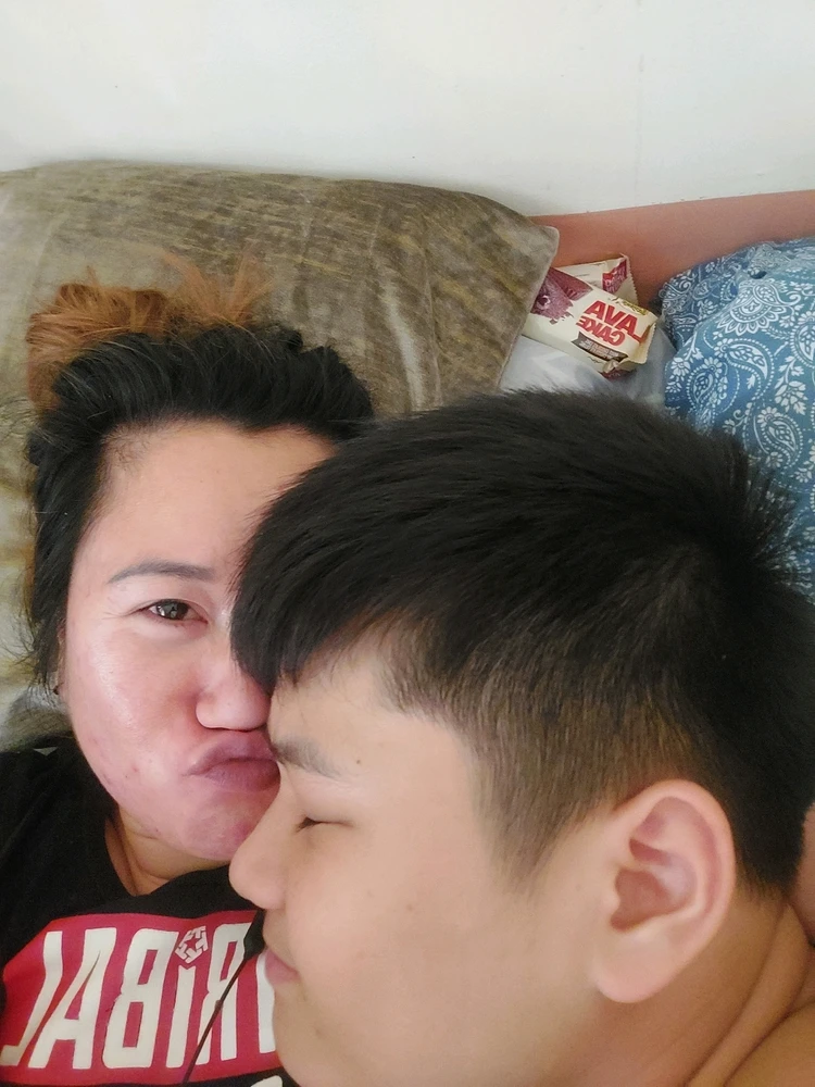 I-upload ni Joan Vera ang larawan