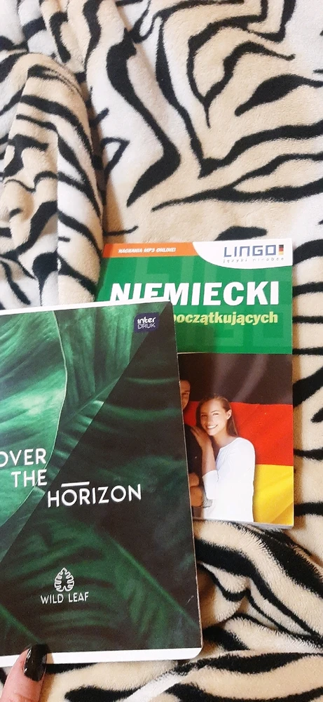 Niemiecki Kurs Dla początkujących od Lingo dla zainteresowanych :) brak płyty, pobierasz materiał poprzez ich stronę