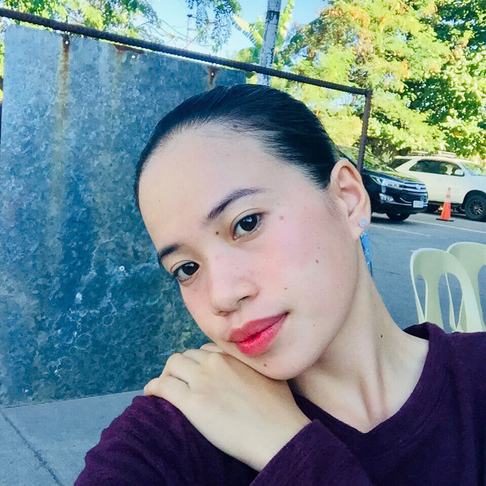 I-upload ni Rena ang larawan