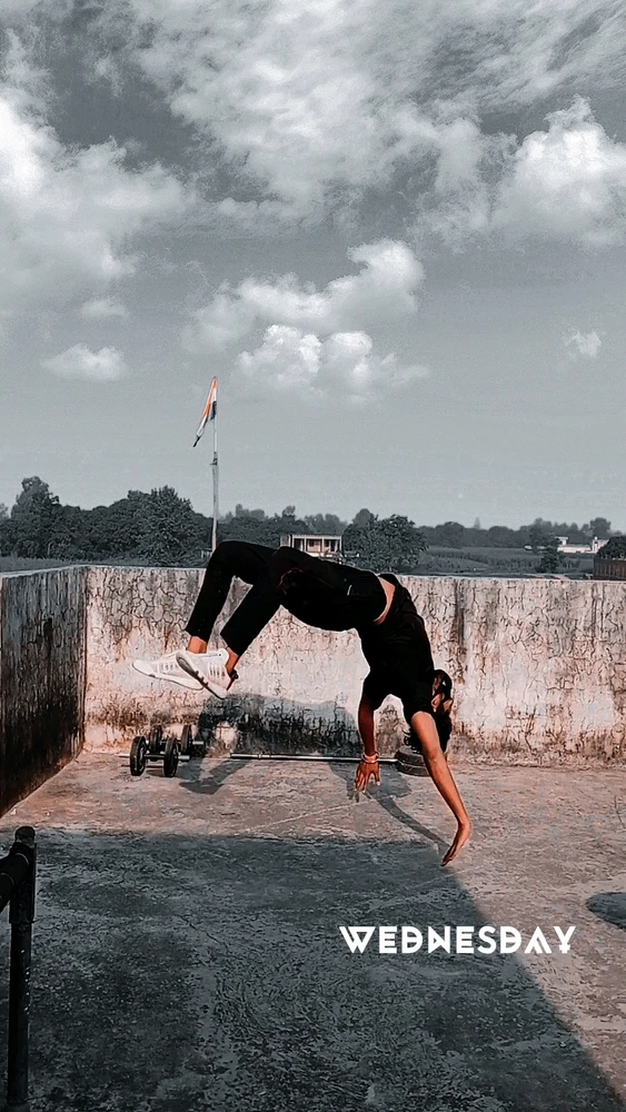 Gi-upload ni Khatri007 ang hulagway