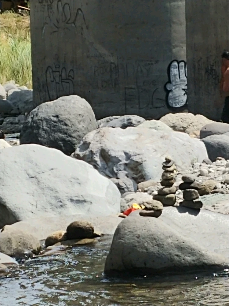 I-upload ni Jæku ang larawan