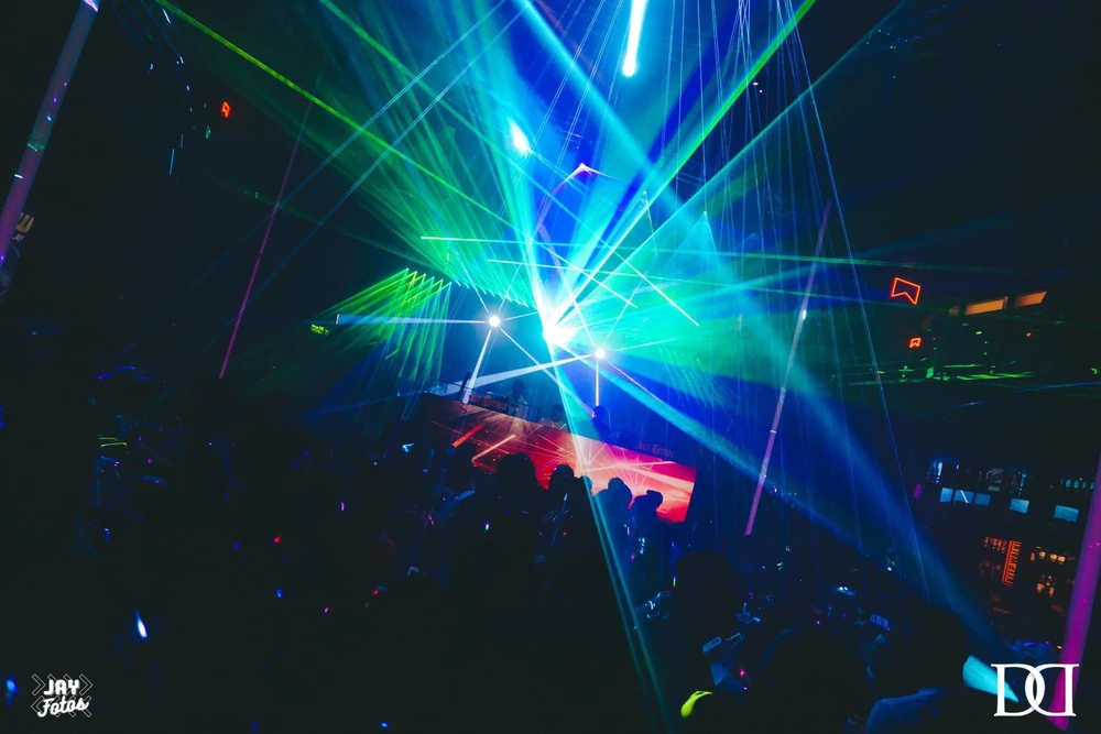 guys pm for guest list and reservations here in DD nightclub Thomas morato Qc ❤️❤️❤️😊