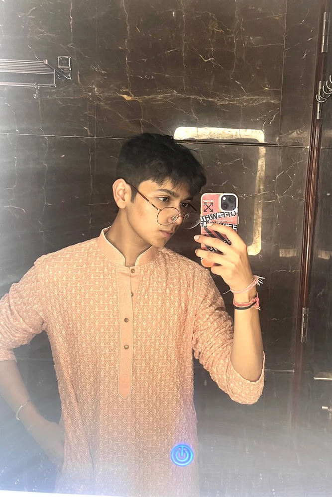 I-upload ni Kunal ang larawan