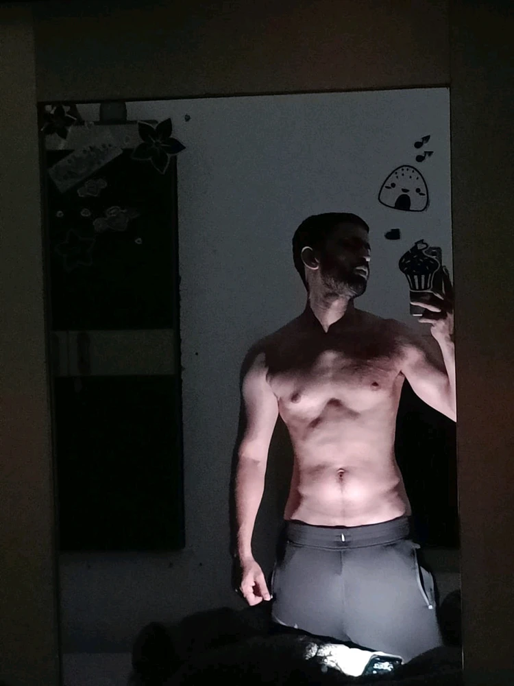 Chatting to the mirror