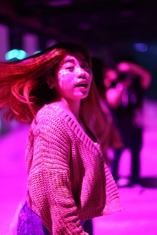 I-upload ni Lizzy ang larawan