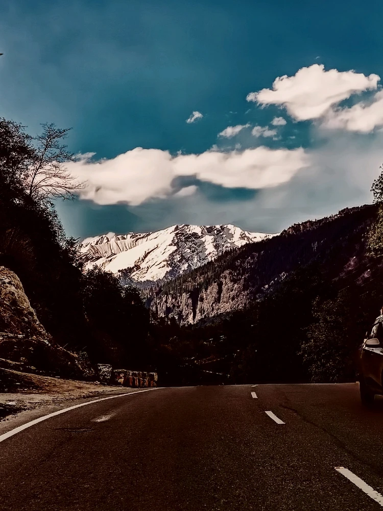 #manali #mountains #himachal #travelling # photography #snow #wanderlust # wanderer #explore #picture of the day