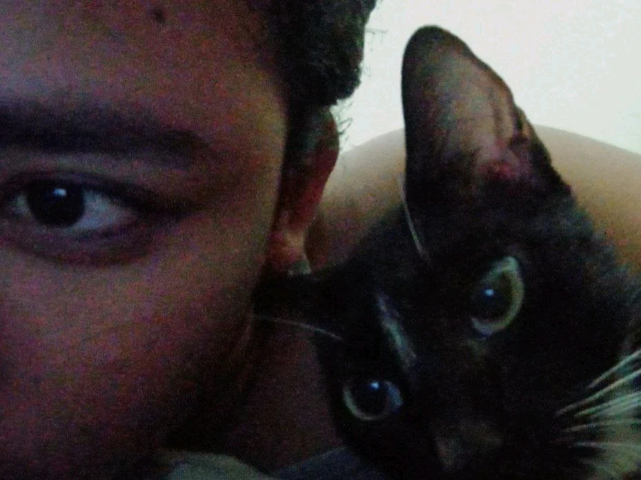 I-upload ni lauv ang larawan