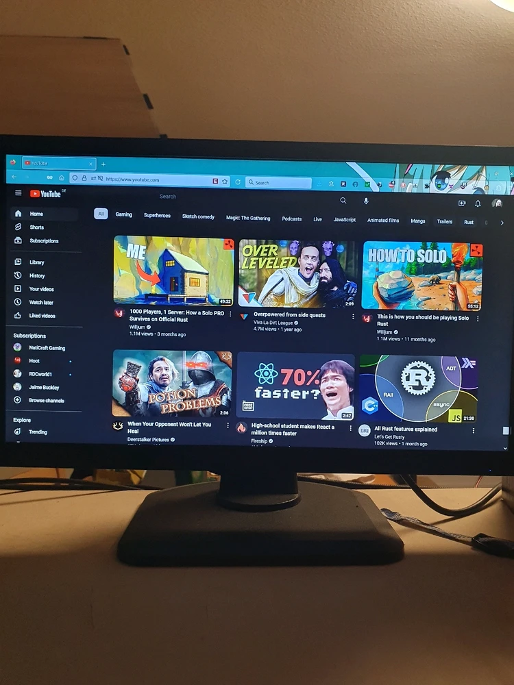Wenn man sich ein zwei Rust tuts anschaut und Youtube einen mit dem Game zuspammt statt der Programmiersprache xD