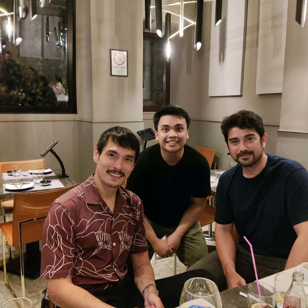 I-upload ni Carl ang larawan