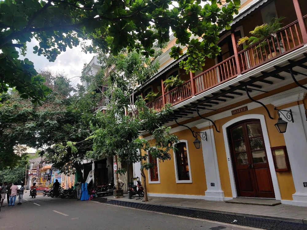 Pretty houses