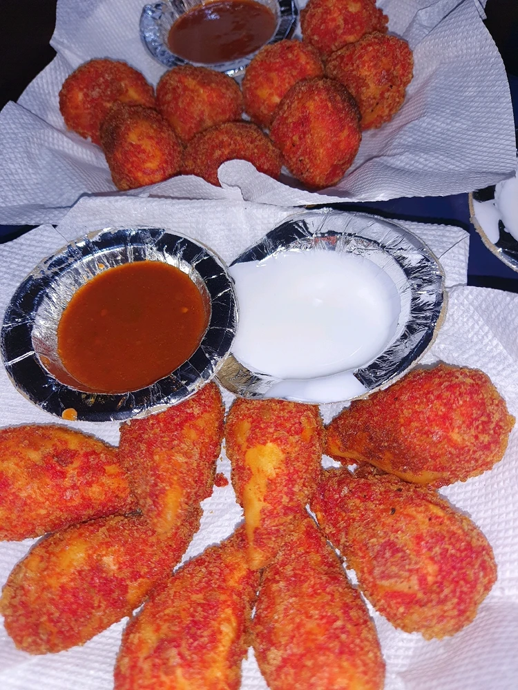 Crispy fried momos. 