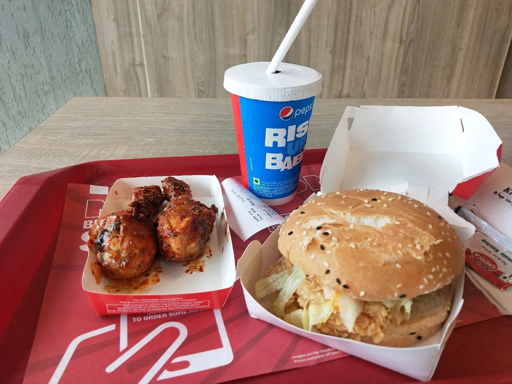Chicken Burger, smoky grilled,pepsi