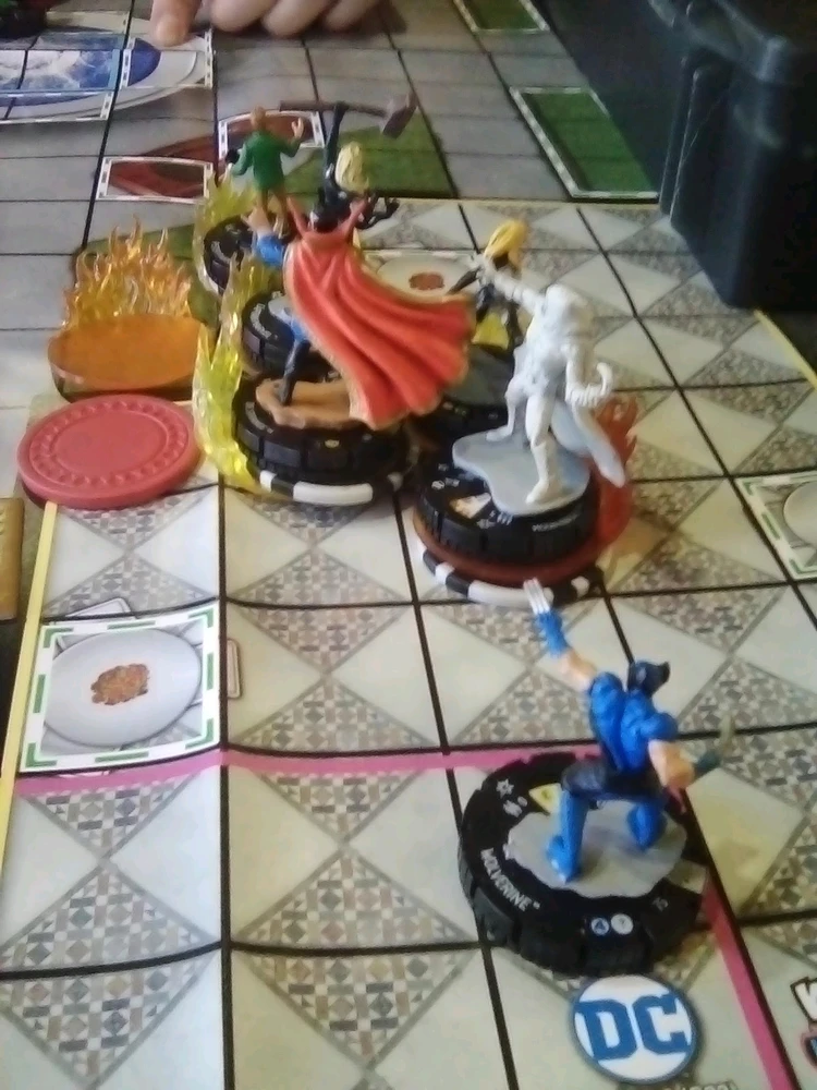 Looking for miniatures players for Heroclix in the ABQ area. ISO friends for casual 🙂