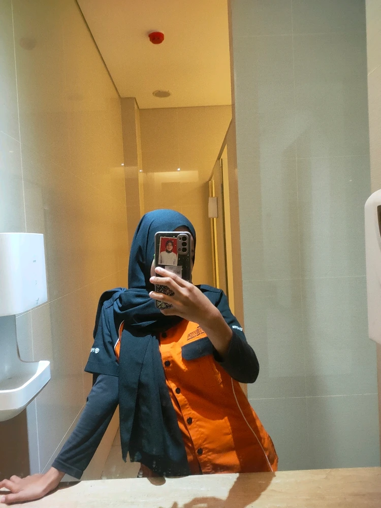 Gambar diunggah oleh Anna