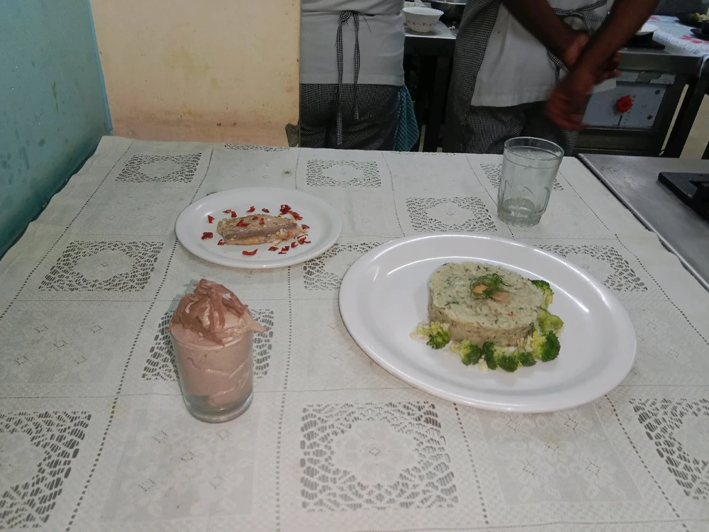 This is an Italian 4 course menu which has microwave mushroom risotto, microwave broccoli with lemon and garlic etc 