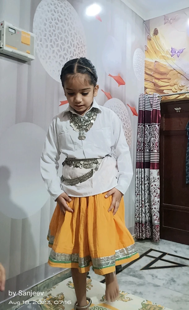 בילד ארויפגעלאדן דורך Sanjeev kumar