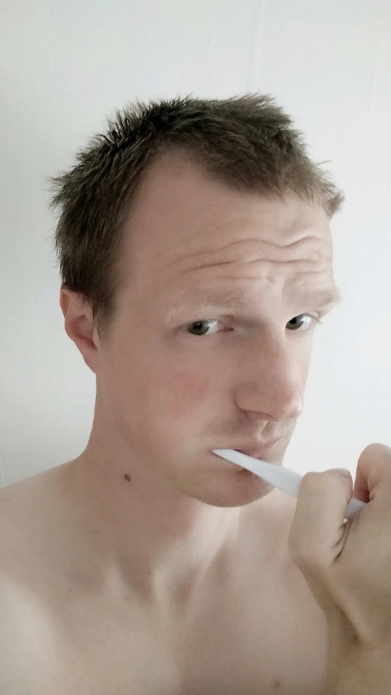 Rána jsou tu těžká. 